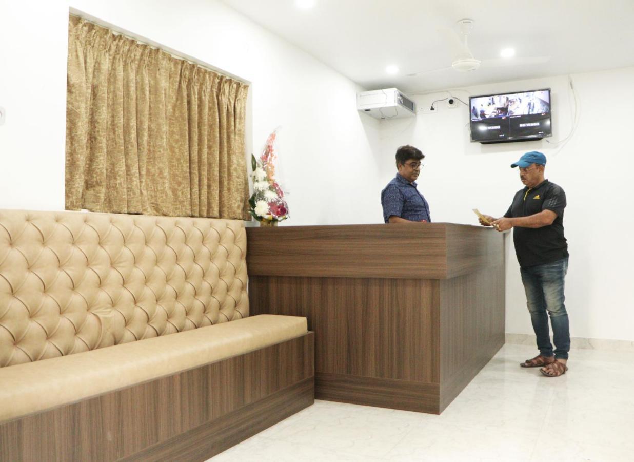 כלכותה Radharani Apartment מראה חיצוני תמונה
