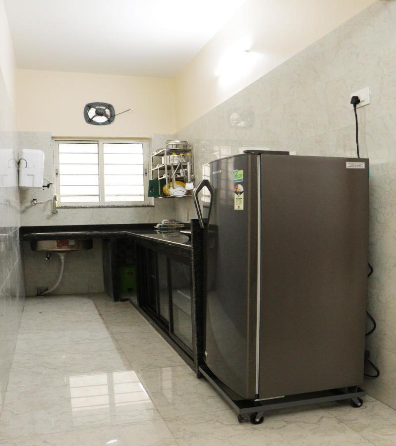 כלכותה Radharani Apartment מראה חיצוני תמונה